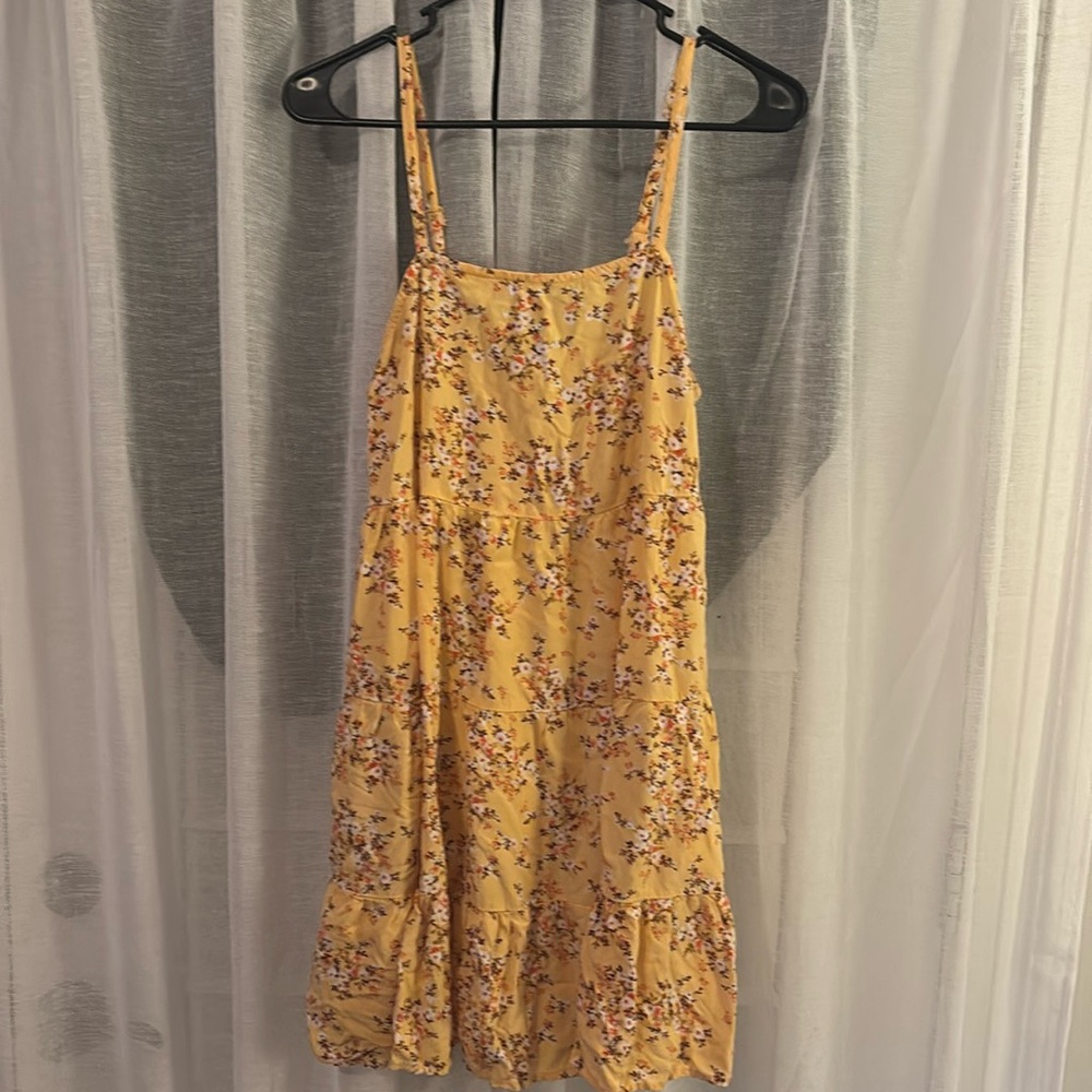 Old navy small summer dress with pockets